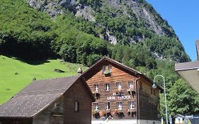 Hotel Urirotstock